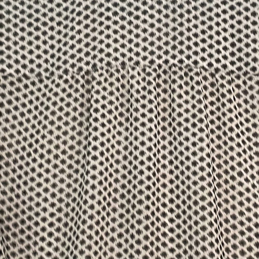 H&M blouse size 2 black & white print V neck button down long sleeve w/ elastic - Picture 5 of 11
